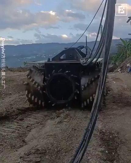 A $400,000 drilling machine that creates perfect square holes in the earth